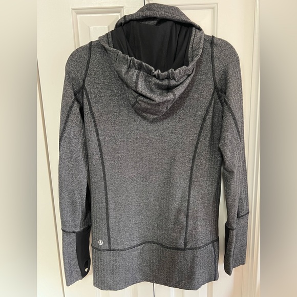 Lululemon Stride zip-up jacket- 6 - Picture 2 of 3